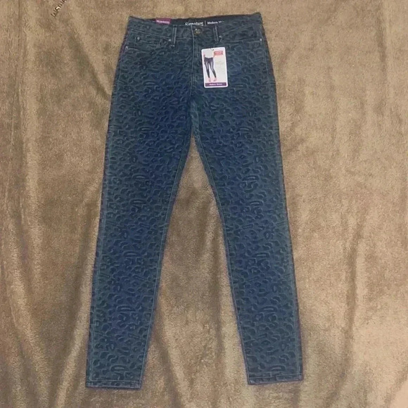 Women’s NWT Signature by Levi Strauss Jeans - Picture 1 of 5